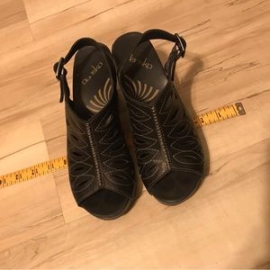 Dansko Rowena Black/Navy Slingback Leather Sandal SZ 37 EUC